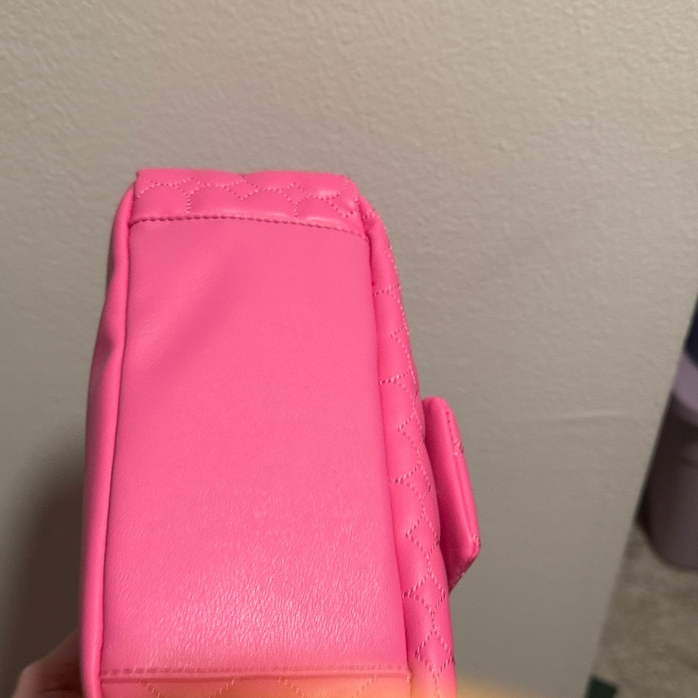 Chic Pink Designer Handbag - Picture 5 of 7